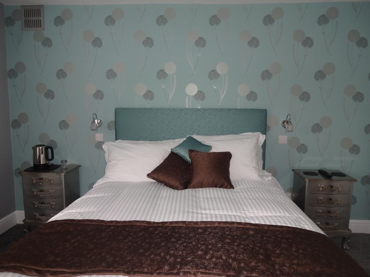 Hotel The Snooty Fox Warminster Exterior foto